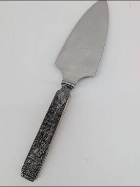 This is a Konge Tinn Norwegian pewter cake server